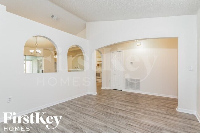Photo - 1517 Fairlight St NW