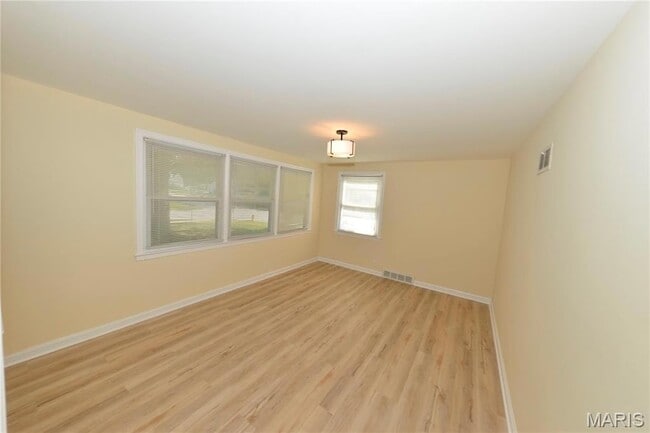 Photo - 1005 Hawthorn Ave