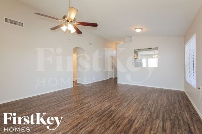 Photo - 2309 E Siesta Ln