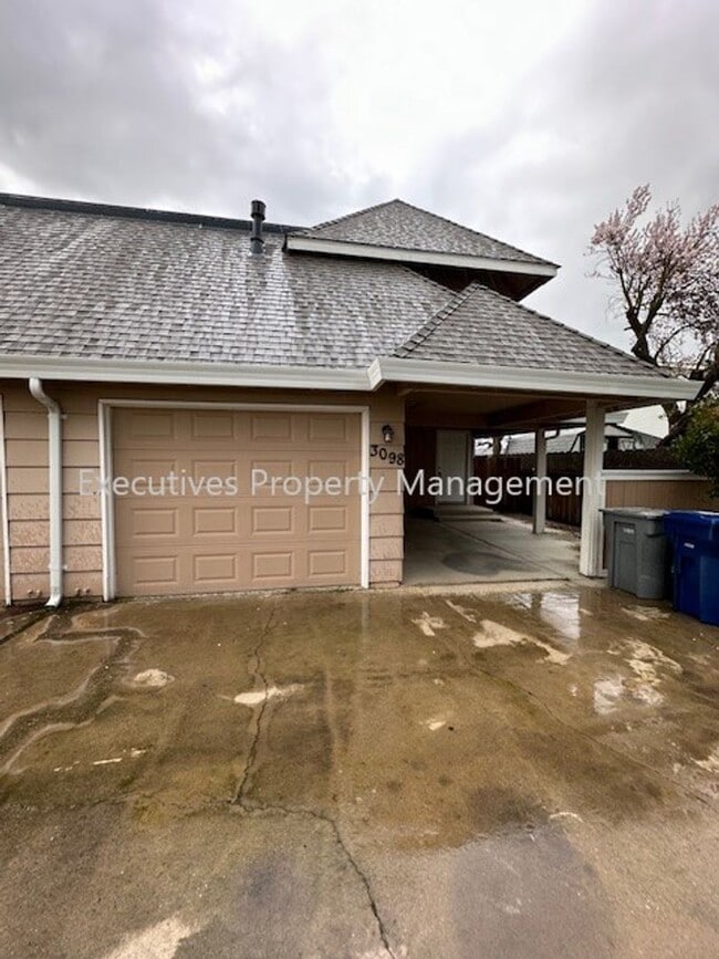 Building Photo - 3098 Aspen St