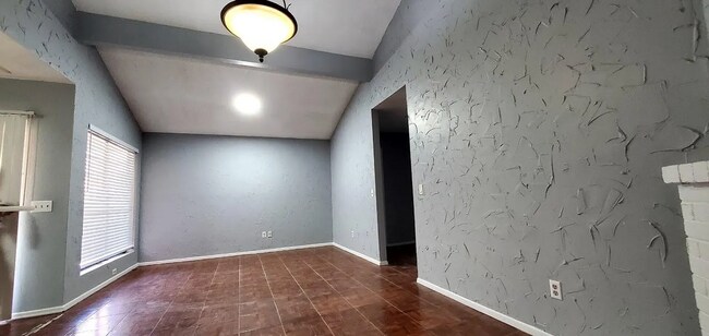 Photo - 115-117 W Timberview Lane Unit 115