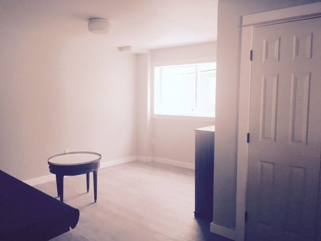 Photo - 415 N Geneva St Unit 415 N Geneva - Apt 2