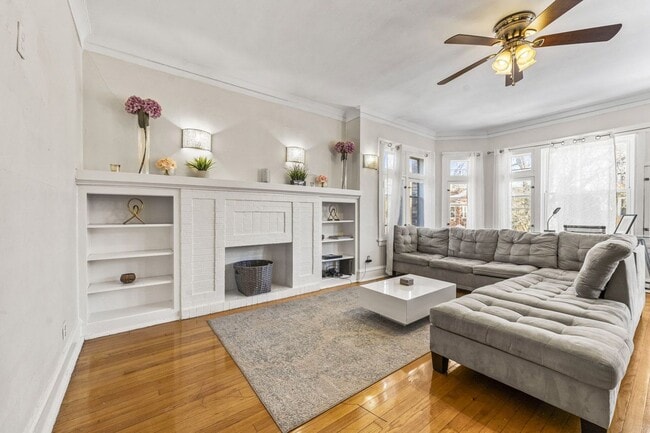 Photo - 6444 N Washtenaw Ave Unit 2