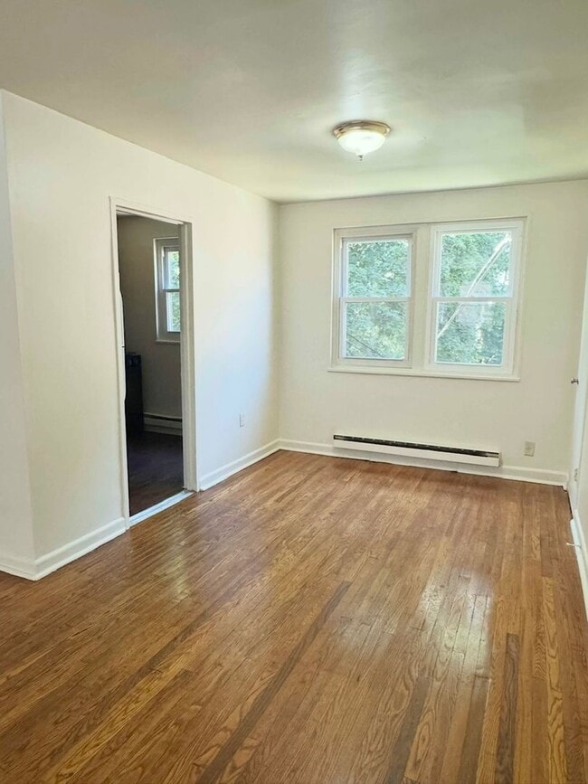 Photo - 1135 E Orange St Unit J3