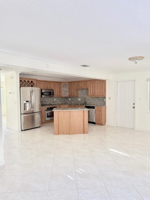 Photo - 2594 West End Rd