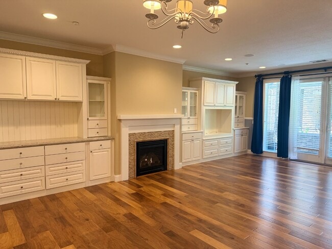 Building Photo - Modern 2BR/2BA Condo in Willow Glen Place Near Downtown San Jose. 2 Secured Parking Spots. Underg...