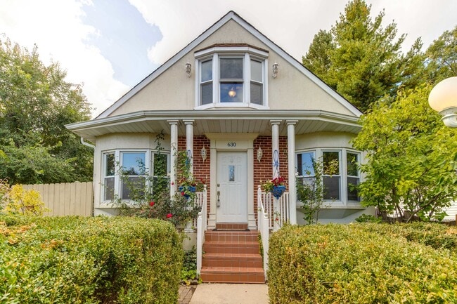 Photo - 630 Whitney Ave