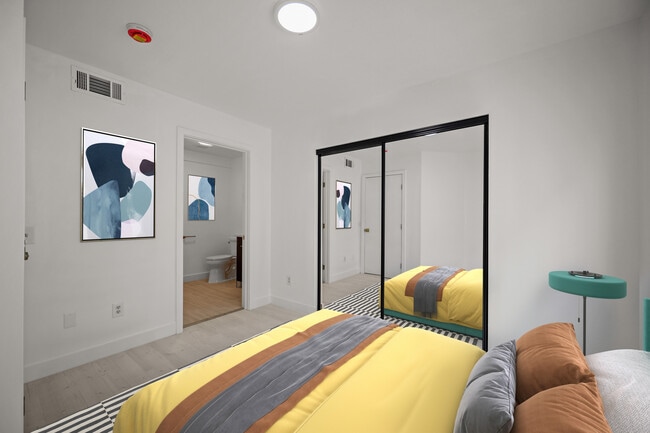 Photo - 920 Everett St.