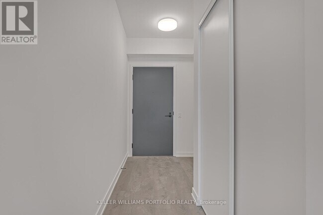 Photo - 108 Peter St Unit 907