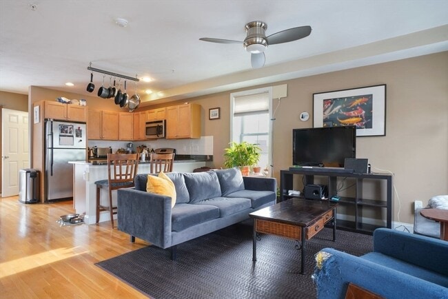 Photo - 32 Parker St