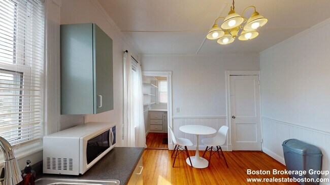 Photo - 123 Boston St Unidad 3