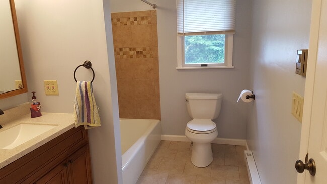 Photo - 794 Tanner Rd