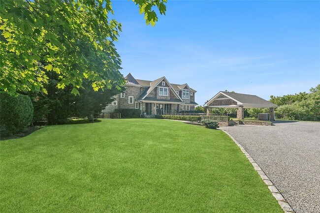 61A S Bay Ave