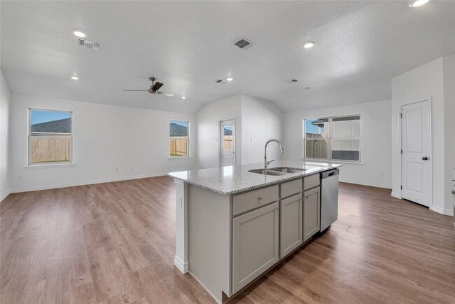 Photo - 121 Maybelline Rd