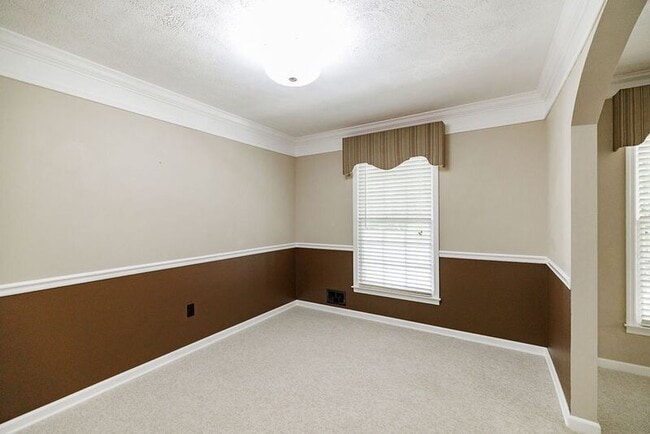 Photo - 1110 Maple Cir