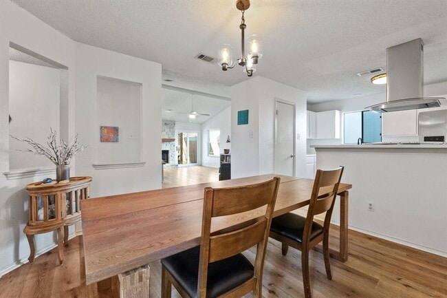 Photo - 9826 Briar Ridge Dr