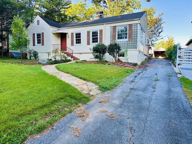 Building Photo - 318 W Glenwood Dr Rental