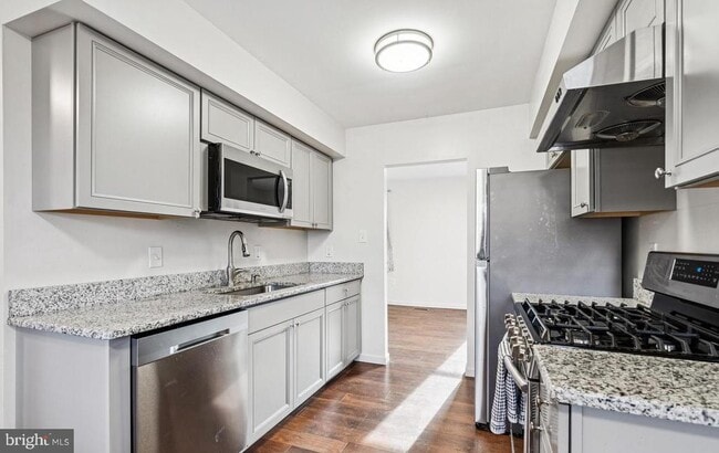 Photo - 715 Cooper Landing Rd