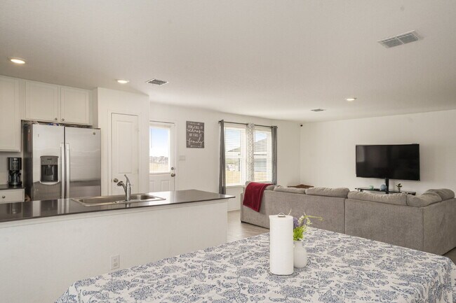 Photo - "Spacious 4-Bed, 3-Bath Gem in Converse – Your Perfect 1,950 Sq Ft Retreat!"