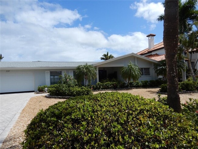 Photo - 337 1st St W