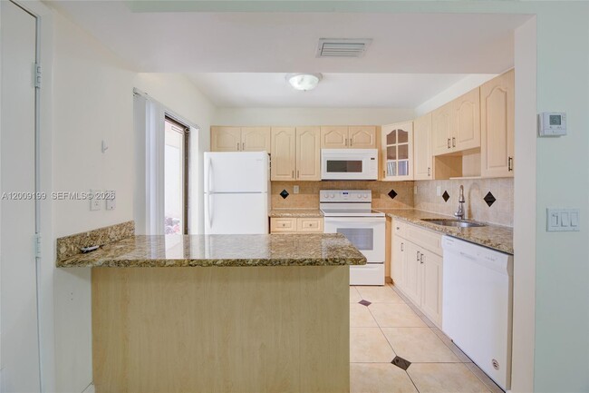 Photo - 20160 NE 3rd Ct Unit 3