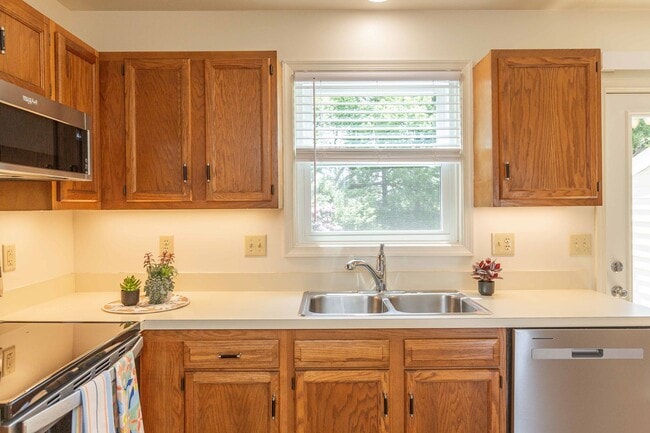 Photo - Updated Townhouse with Deck, Basement, New...