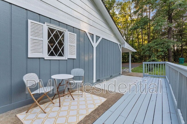 Photo - 4560 E Williamsburg Rd