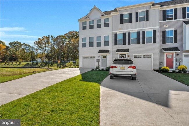 Photo - 76 SAND HILLS Dr
