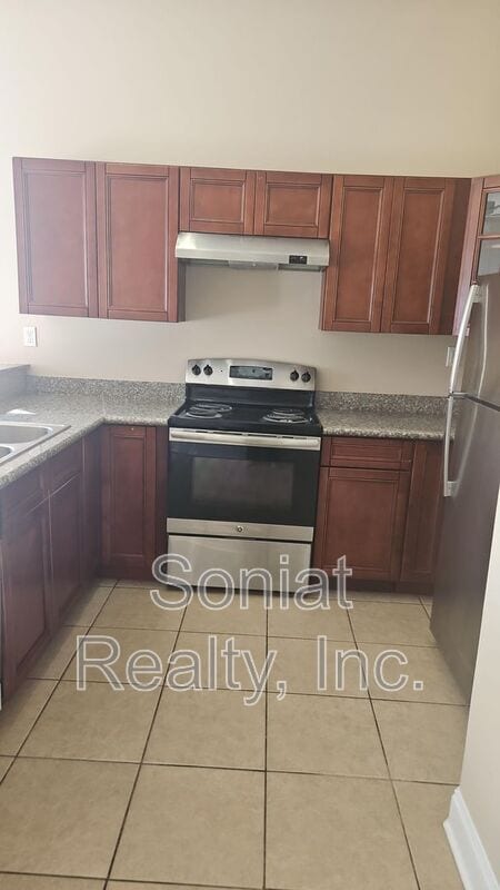 Photo - 5922 Marigny St