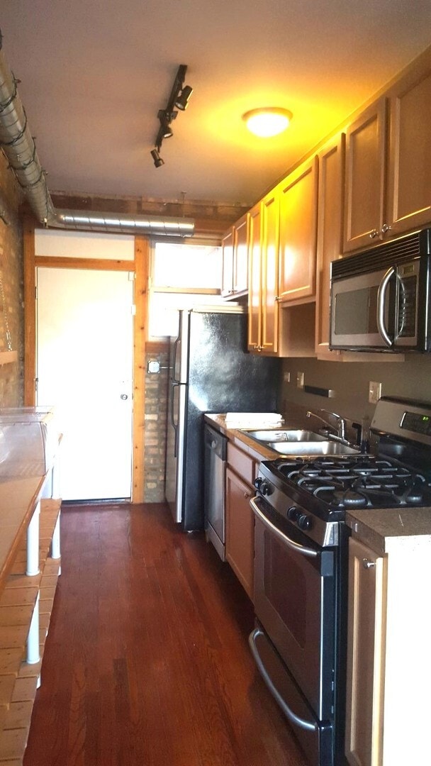 Photo - 1657 W Pratt Blvd Unidad 2B