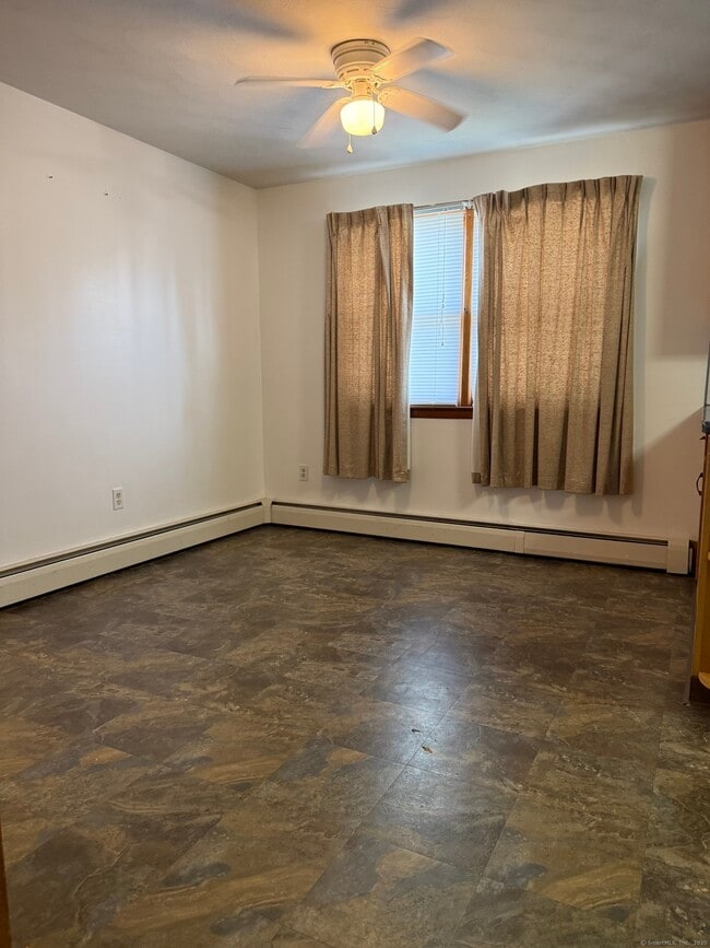 Photo - 72 Victoria Rd