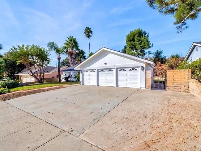 Building Photo - 2217 Camino Del Sol