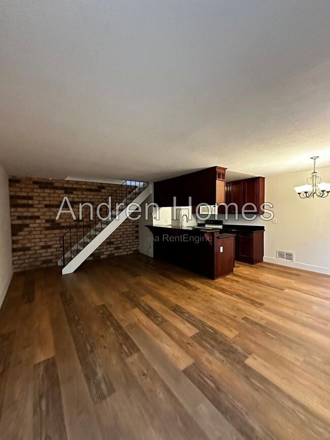 Photo - 1540 42nd Ave Unit Apartment 3