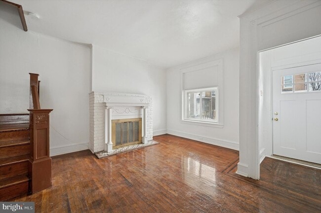 Photo - 1658 Conklin St