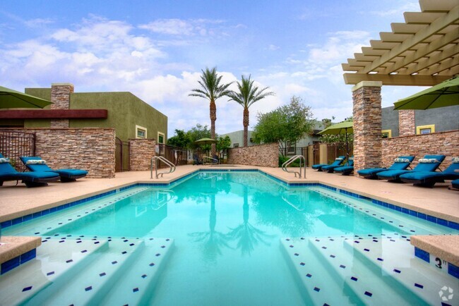 Pool & Pool Patio - Palm Valley Villas Rental