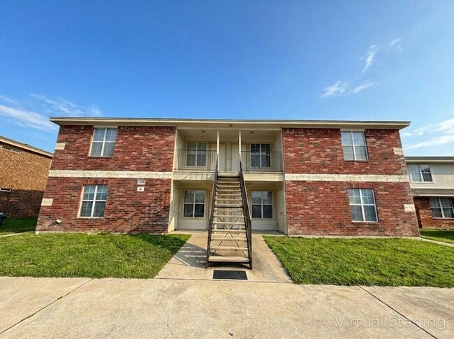 Building Photo - 406 Brittney Way