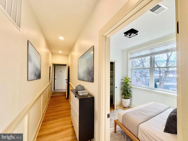 Photo - 1802 11th St NW