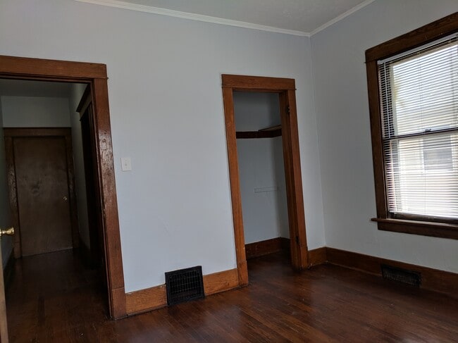 Building Photo - 1225 S 13th St Rental