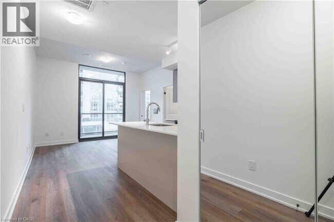 Photo - 2075 Lakeshore Rd. Unit 416