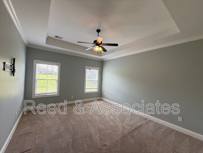 Photo - 3261 Vineyard Dr S