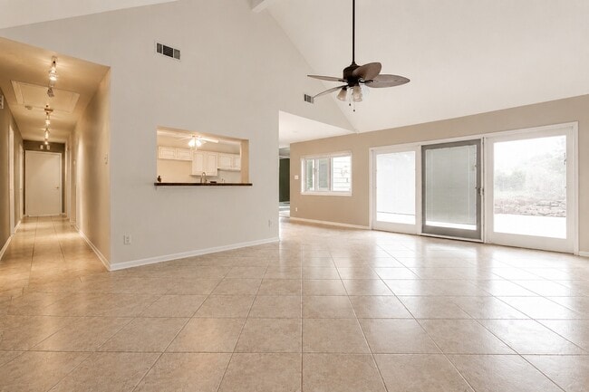 Building Photo - 13103 Rincon Dr