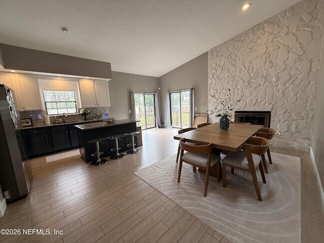 Photo - 111 Solano Woods Dr