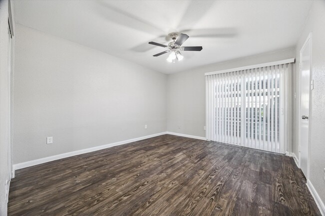 Photo - 3800 Sherwood Ln Unidad 145