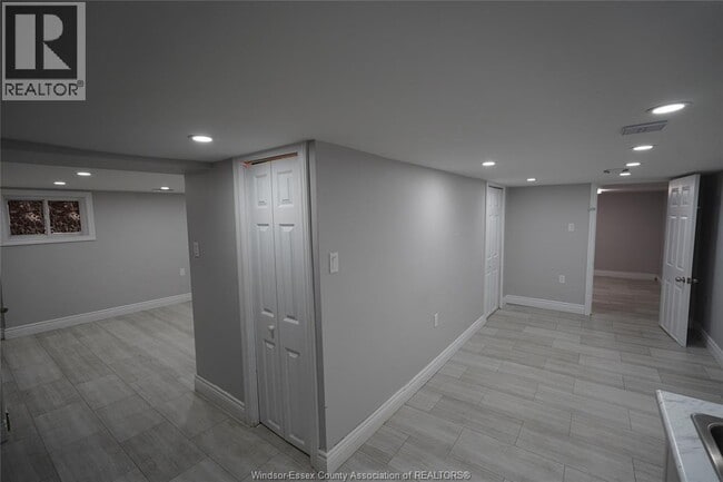 Photo - 1529 Elsmere Ave