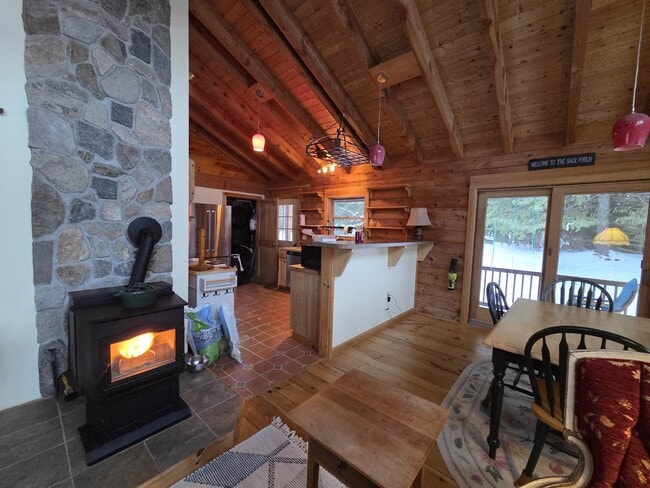 Photo - 18 Mirror Lk Hts