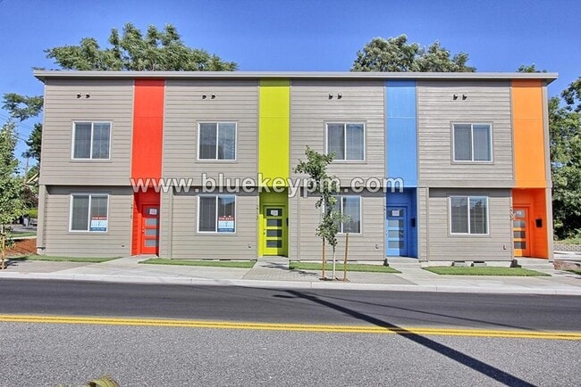 Building Photo - 2713 Broadway St