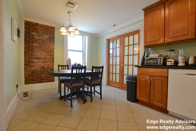 Photo - 11 Orkney Rd Unit 1