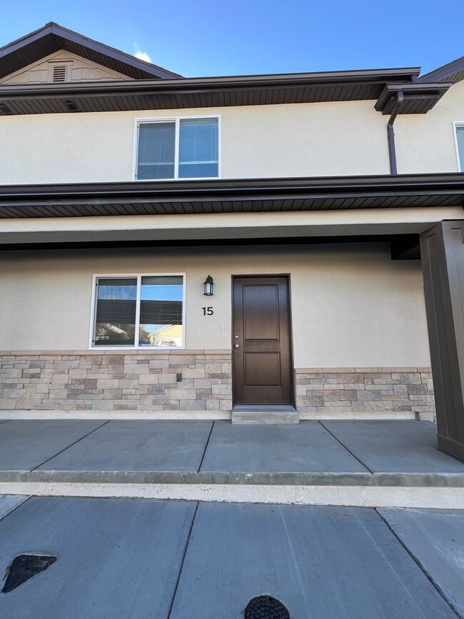 Brand NEW Cedar City Townhome! - Brand NEW Cedar City Townhome!