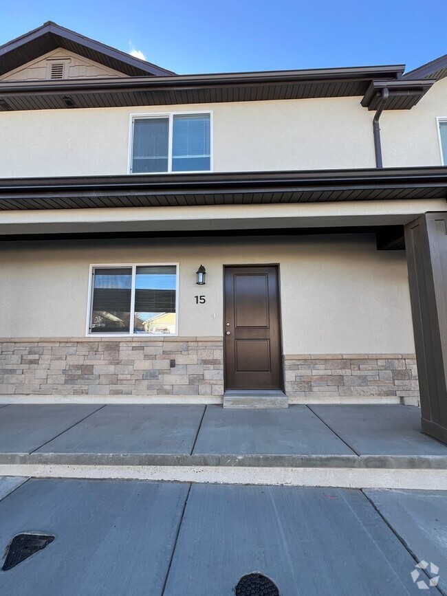 Building Photo - Brand NEW Cedar City Townhome!