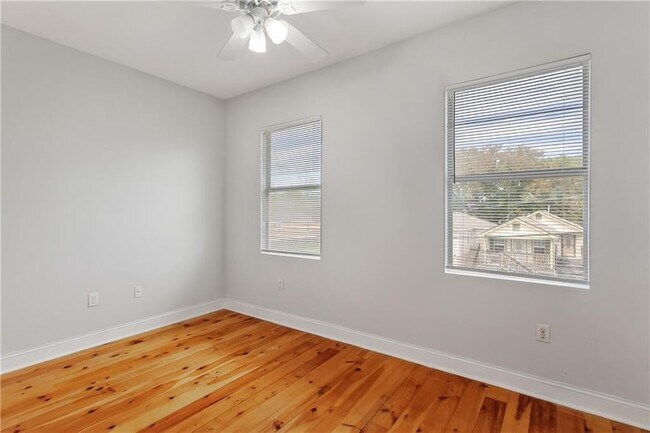 Photo - 2722 Mexico St